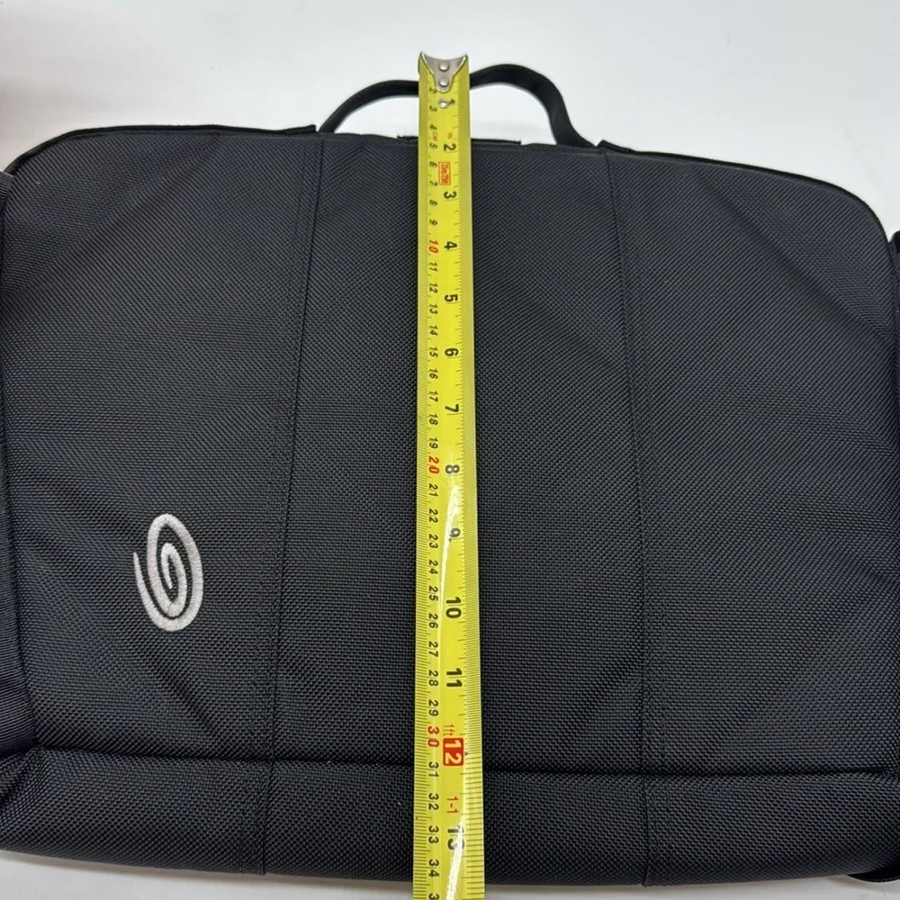 Timbuk2 Black Nylon Laptop Bag Messenger Bag Crossbody TOT9356A